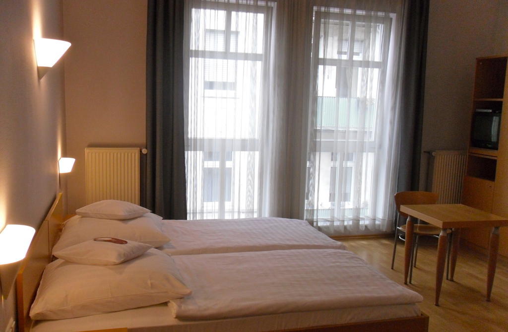 Hotel Zum Scheppen Eck Wiesbaden Rom bilde