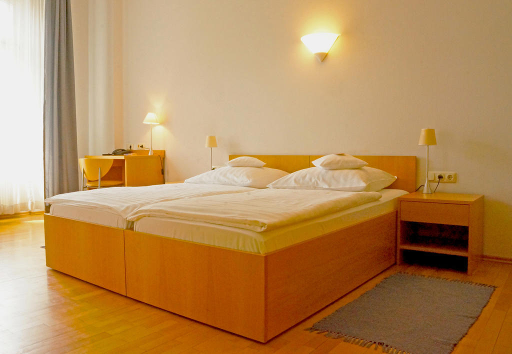 Hotel Zum Scheppen Eck Wiesbaden Rom bilde