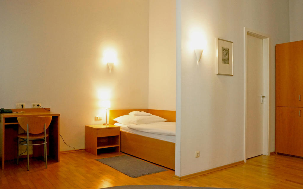 Hotel Zum Scheppen Eck Wiesbaden Rom bilde